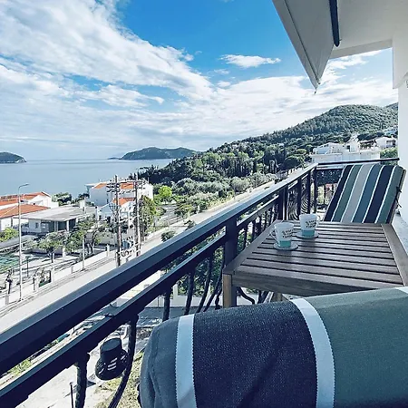Thalassa Kavala *